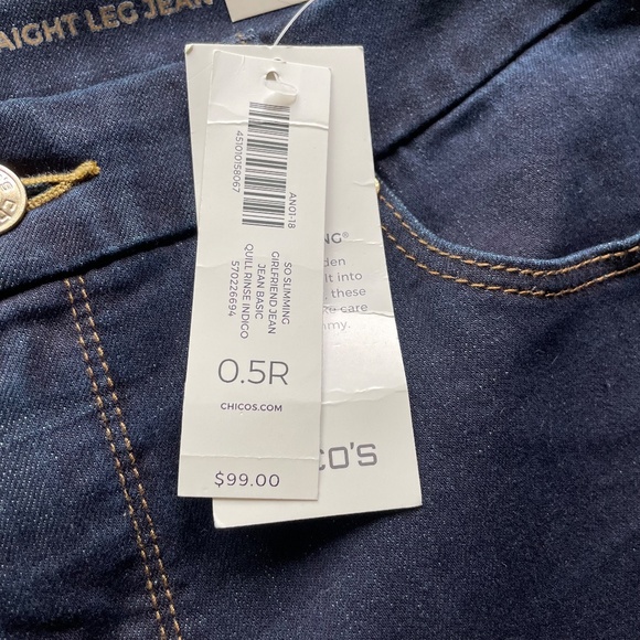 Chico's So Slimming Girlfriend Jeans In Quill Rinse Indigo Wash, Size 6 or Small - Picture 8 of 16